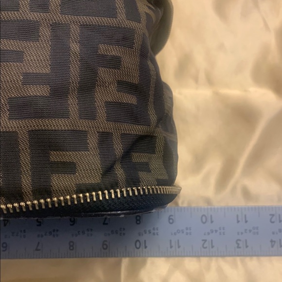 Vintage Fendi Collapsible Pouch Make-Up Toiletry Bag Rare - Picture 3 of 16